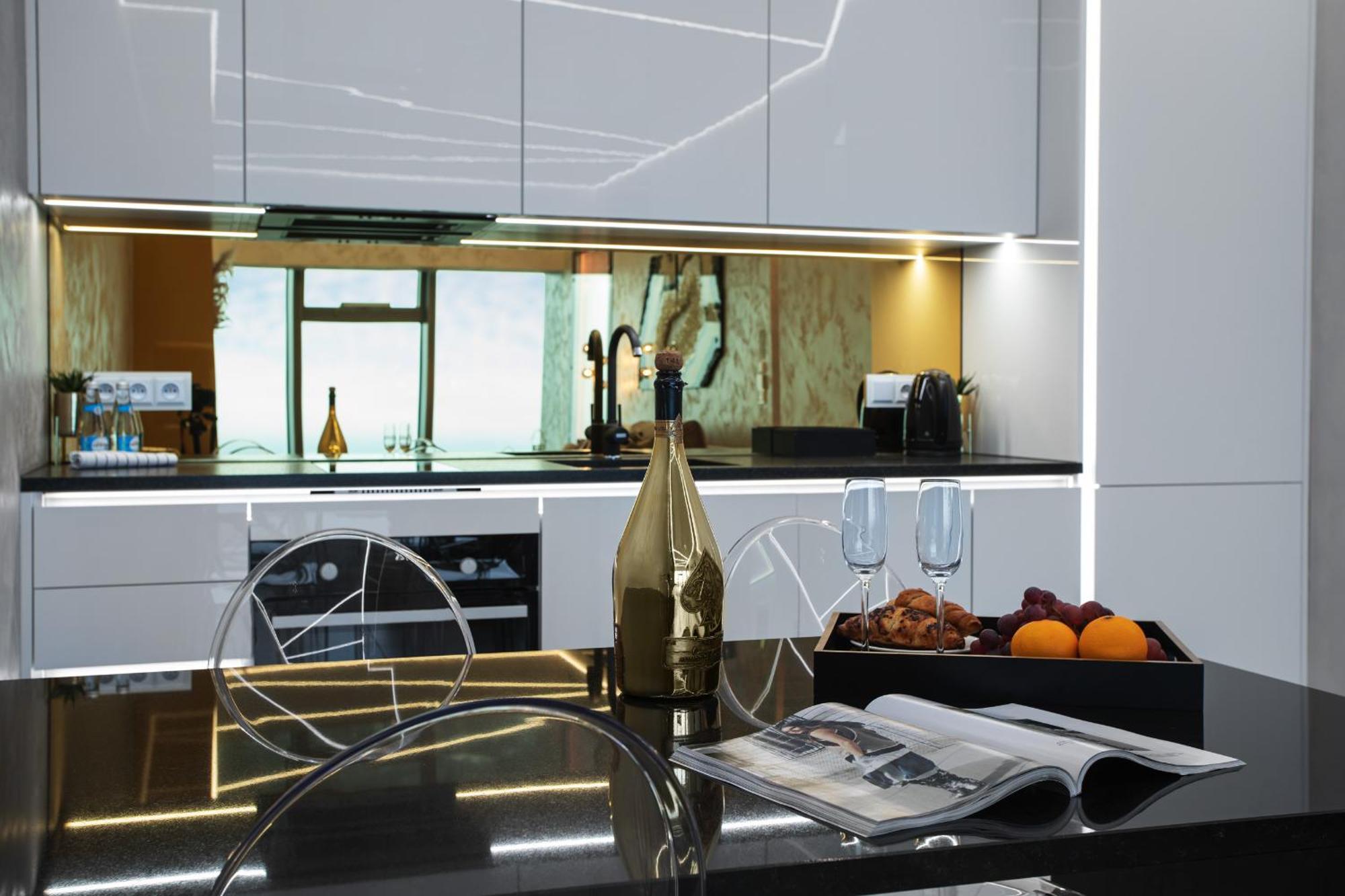 30Th+ Floor Apartments In Sky Tower Wroclaw Luaran gambar