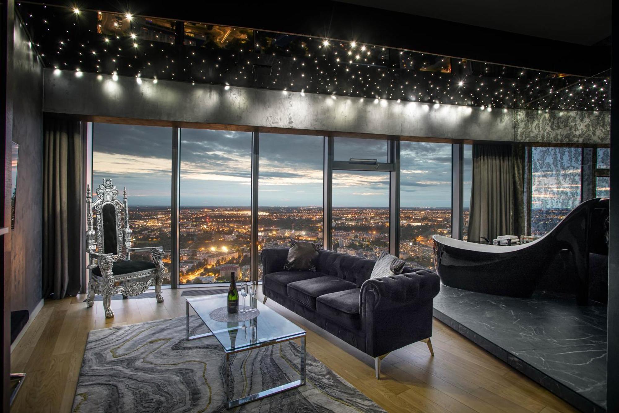 30Th+ Floor Apartments In Sky Tower Wroclaw Luaran gambar