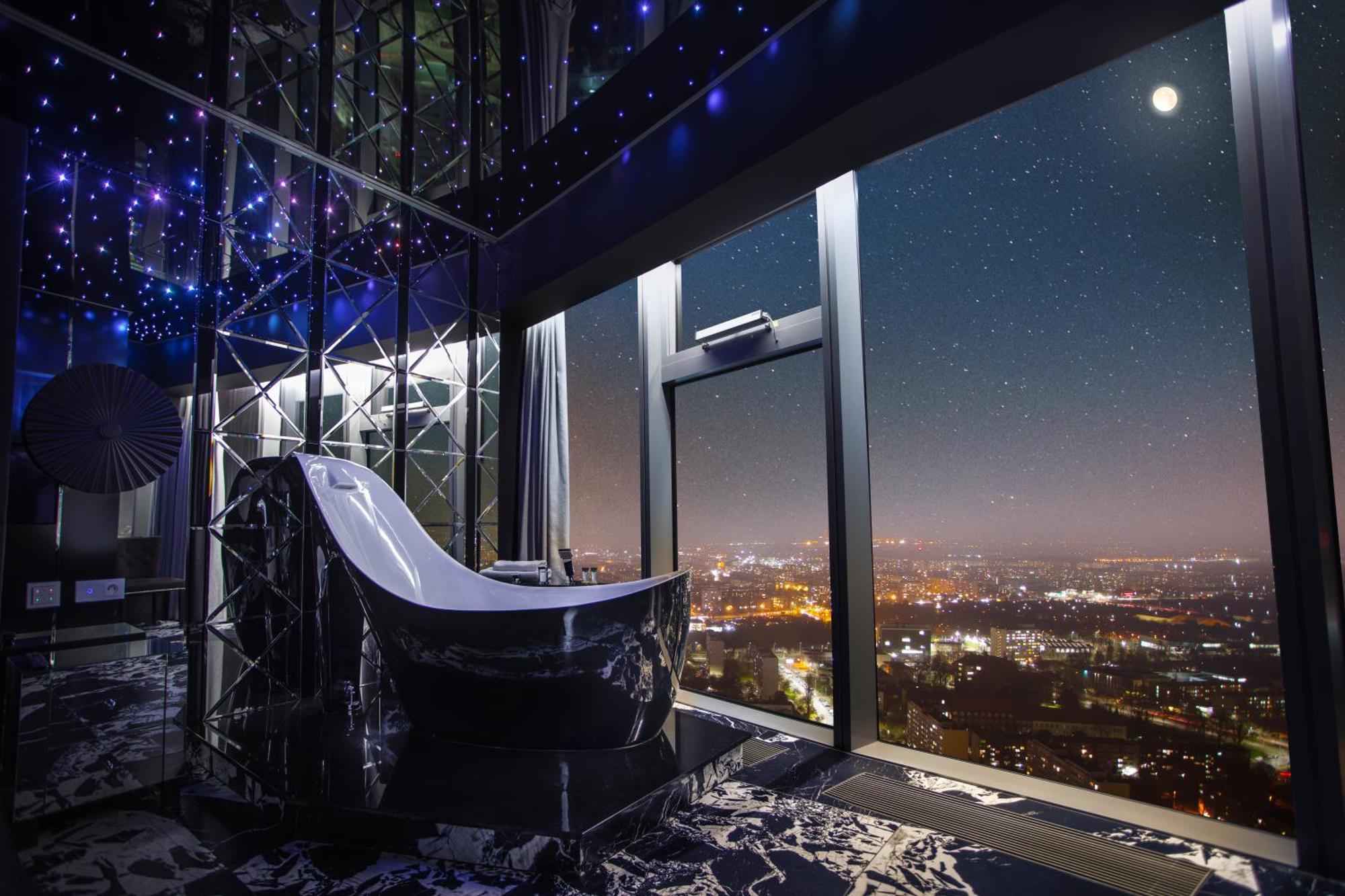30Th+ Floor Apartments In Sky Tower Wroclaw Luaran gambar